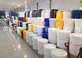 肏多毛大骚屄图吉安容器一楼涂料桶、机油桶展区